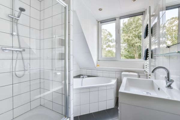 Bathtub Tile Repair
